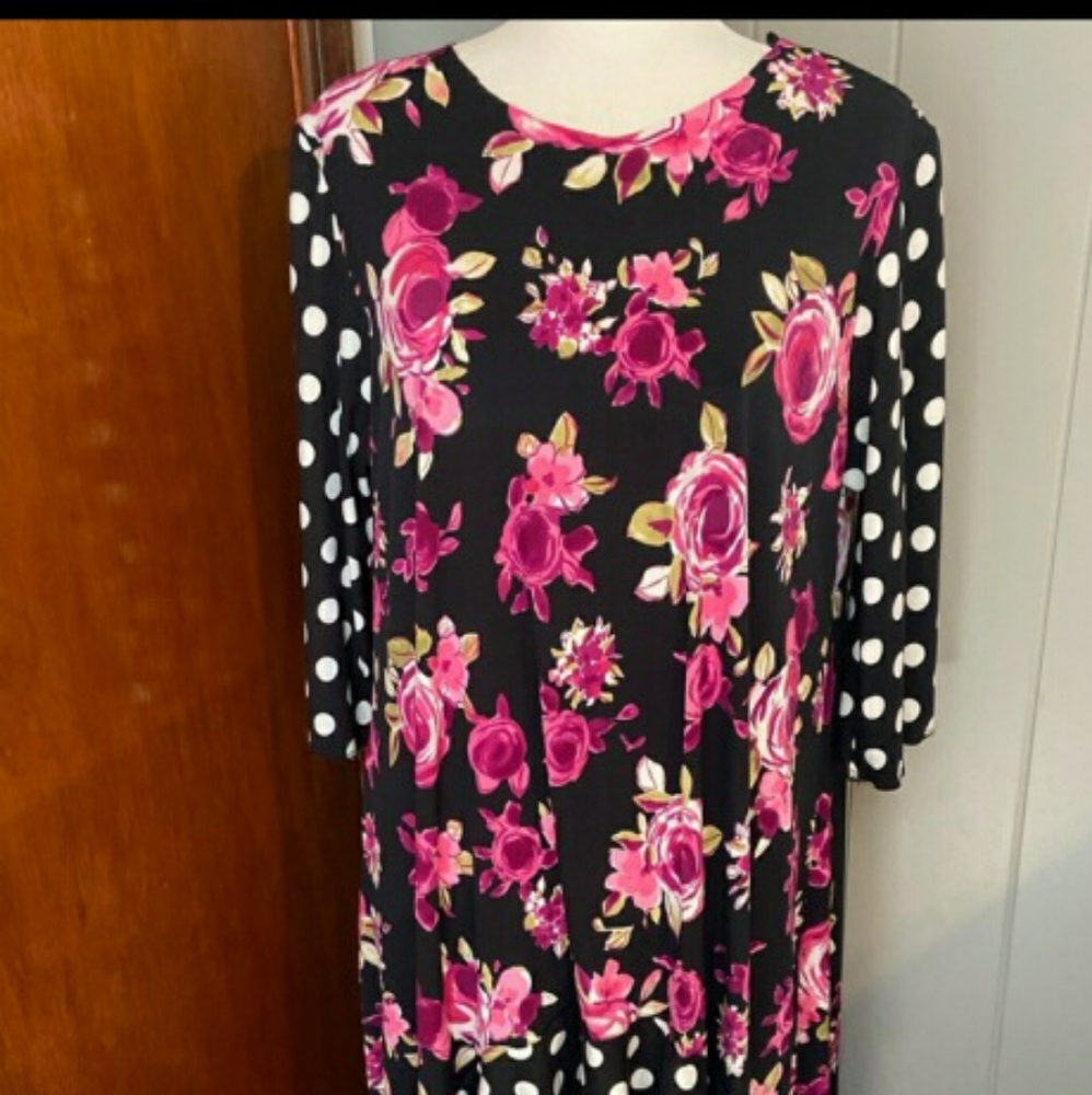 SOLD 💗Floral High low top💗 - Picture 1 of 5